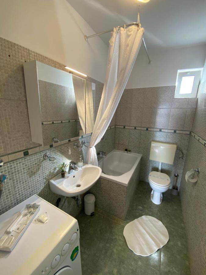 Apartmani Lu Biograd Na Moru Luaran gambar