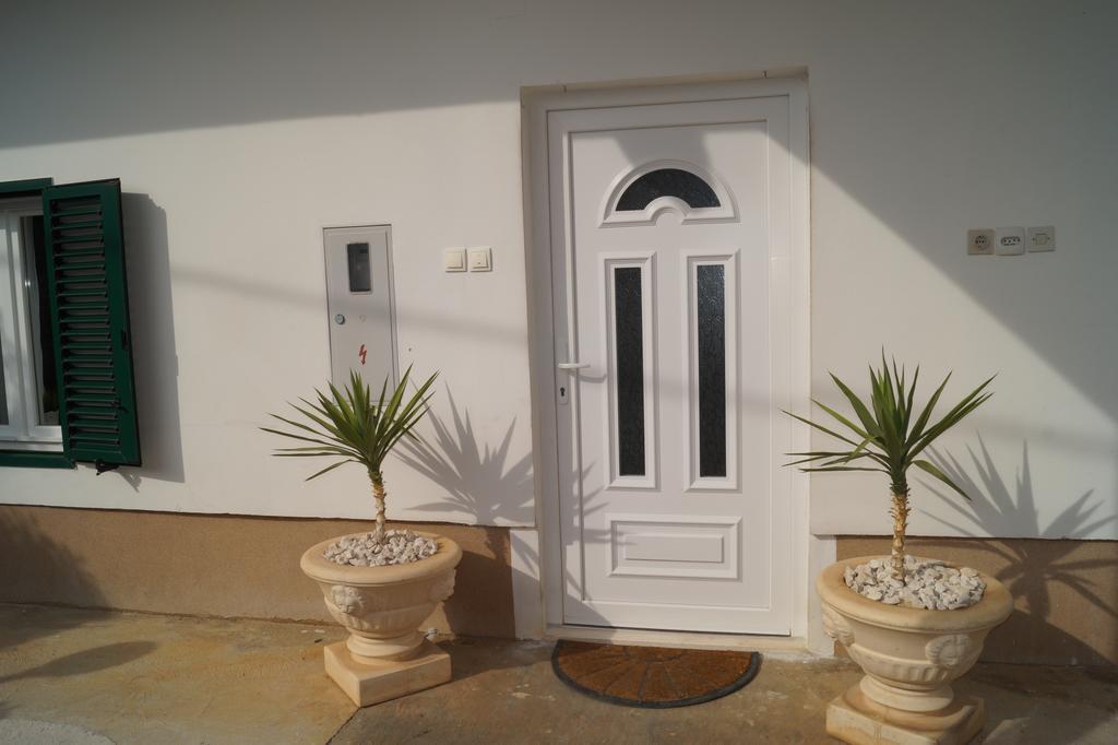Apartmani Lu Biograd Na Moru Luaran gambar